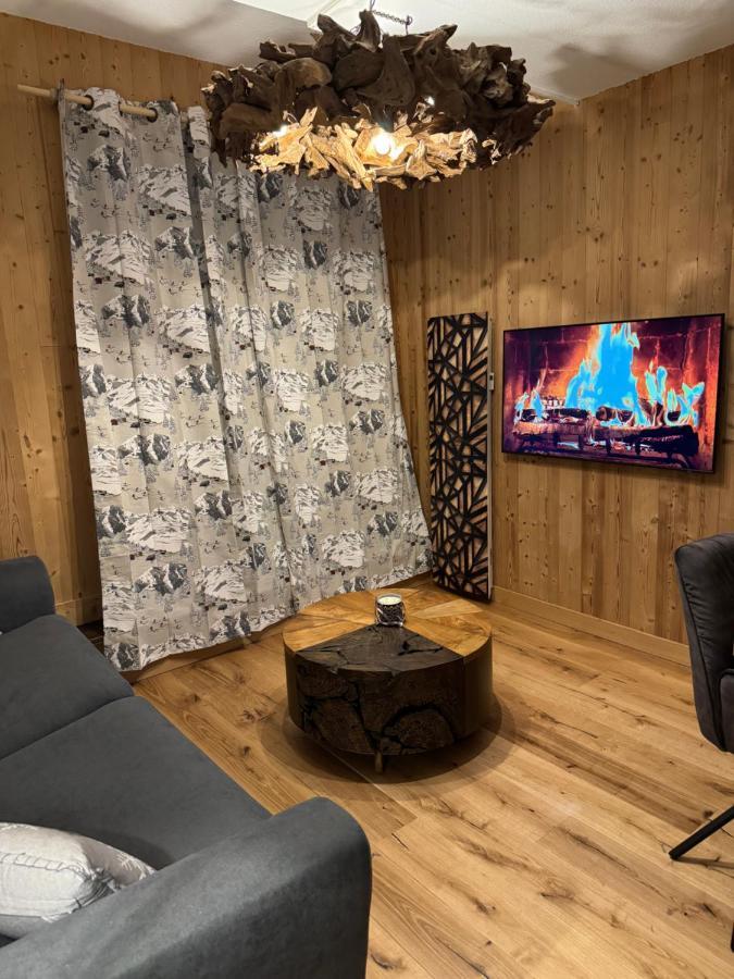Cocon Au Coeur De Chamonix Avec Parking Gratuit Apartman Kültér fotó